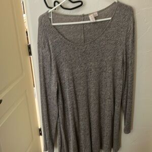 EUC Misia long sleeve Tunic light weight sweater
